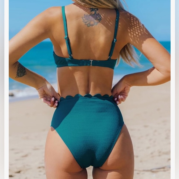 CUPSHE Women's Bikini Sets V Neck Scalloped Spaghetti Mid Rise - Picture 2 of 6